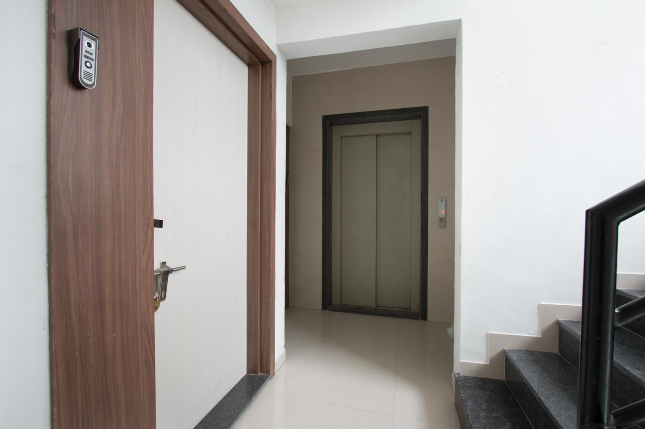 Oyo 9052 Leisurely Abode Hotel Khadki Kültér fotó